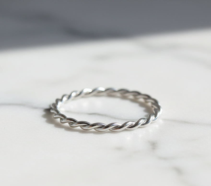 Simple Rings For Women. Sterling Silver 925 With Zircon