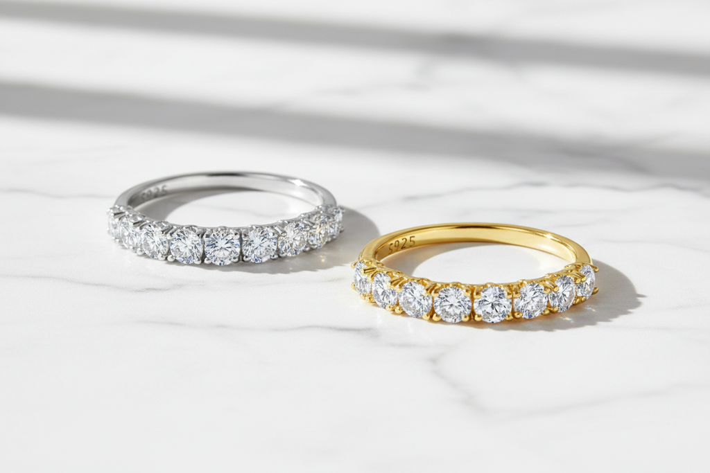Bague Éclat Infini – Demi-Éternité en Moissanite sur Argent Sterling 925