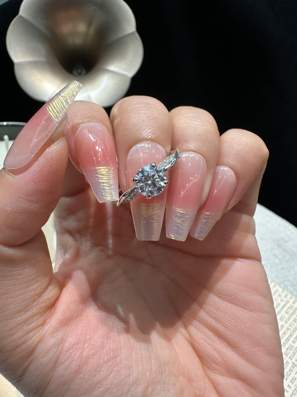 Élégance Infinie – Bague Solitaire Moissanite 1 Carat