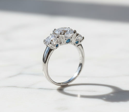 5 carats Moissanite Luxury Three Stone Engagement Ring 925 Silver Rings 18K Gold Plated