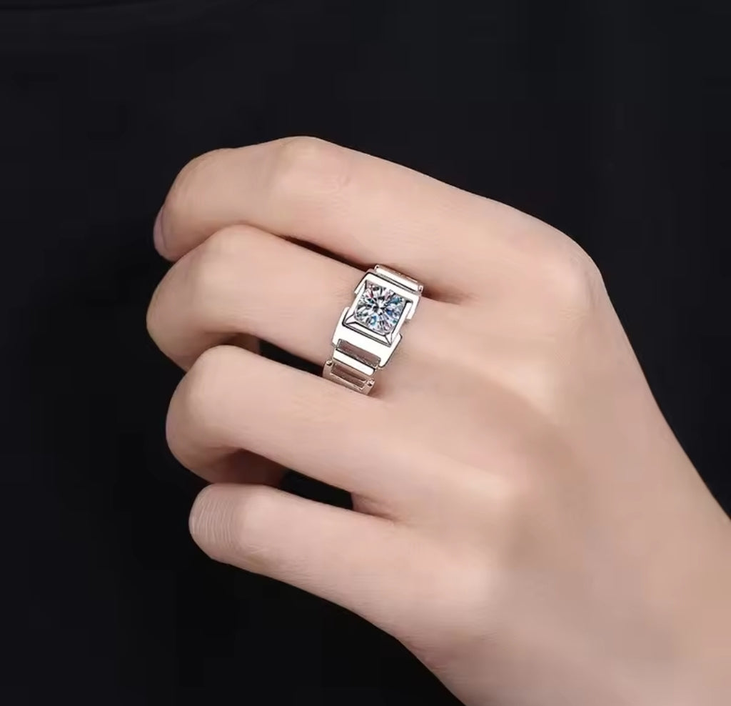 Moissanite Ring 925 Sterling Silver. Classic Round Cut.